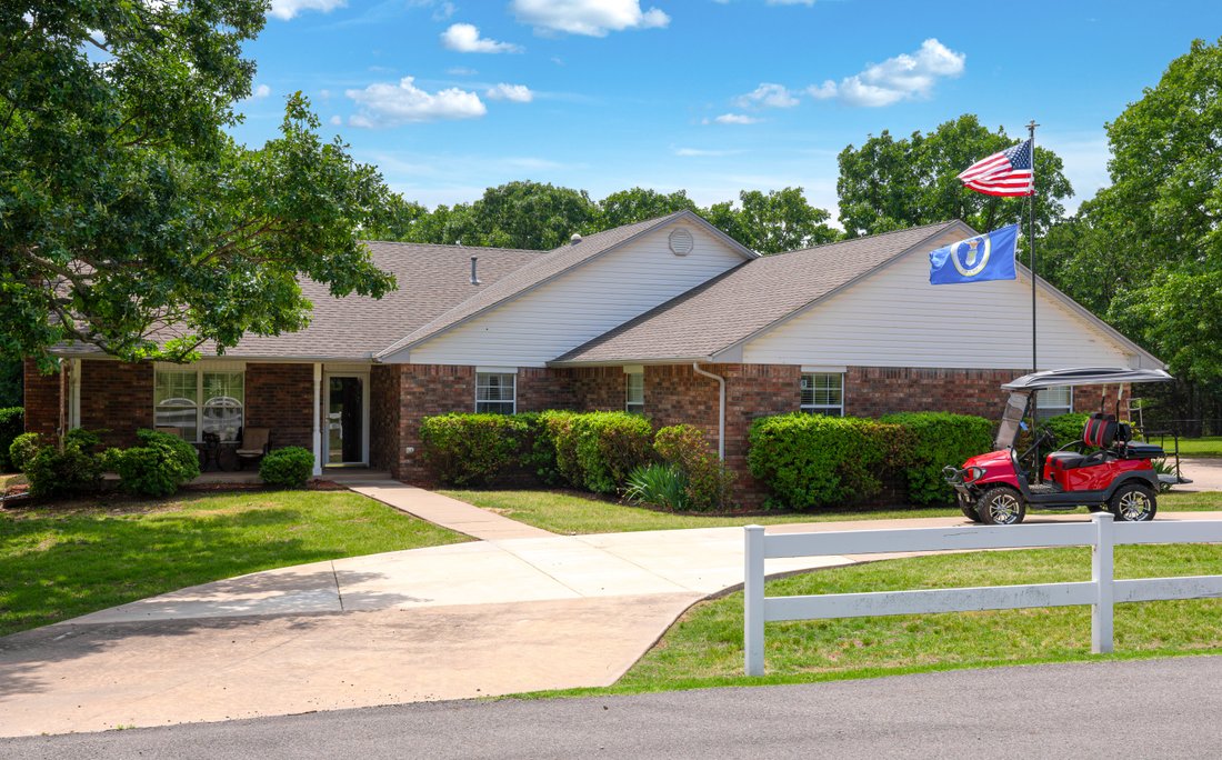 House in Canadian, Oklahoma, United States 3 - 17852714
