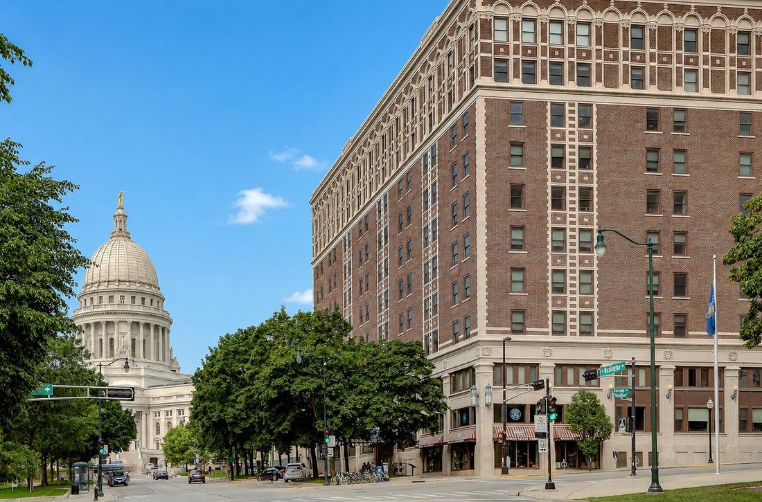 Condo in Madison, Wisconsin, United States 1 - 17851494