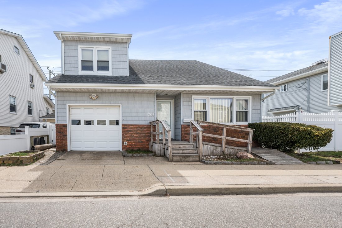 House in Long Beach, New York, United States 1 - 17856036
