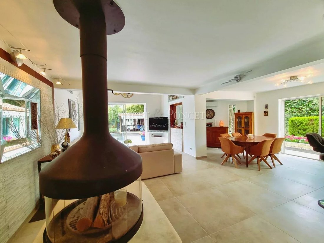 House in Sud, Saint-Jean-de-Vedas, France 3 - 17853133