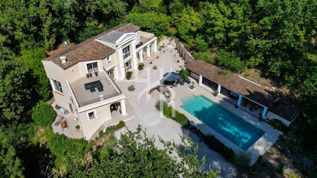 Villa in Mougins, Provence-Alpes-Côte d'Azur, France 2 - 17851662