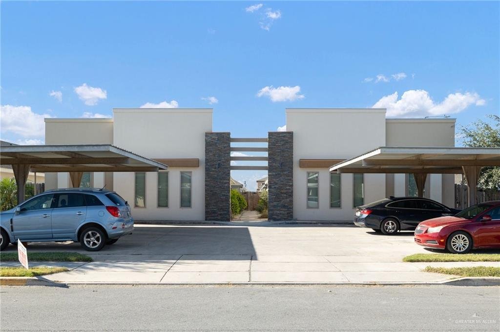 Edinburg, Texas, United States 1 - 17854396