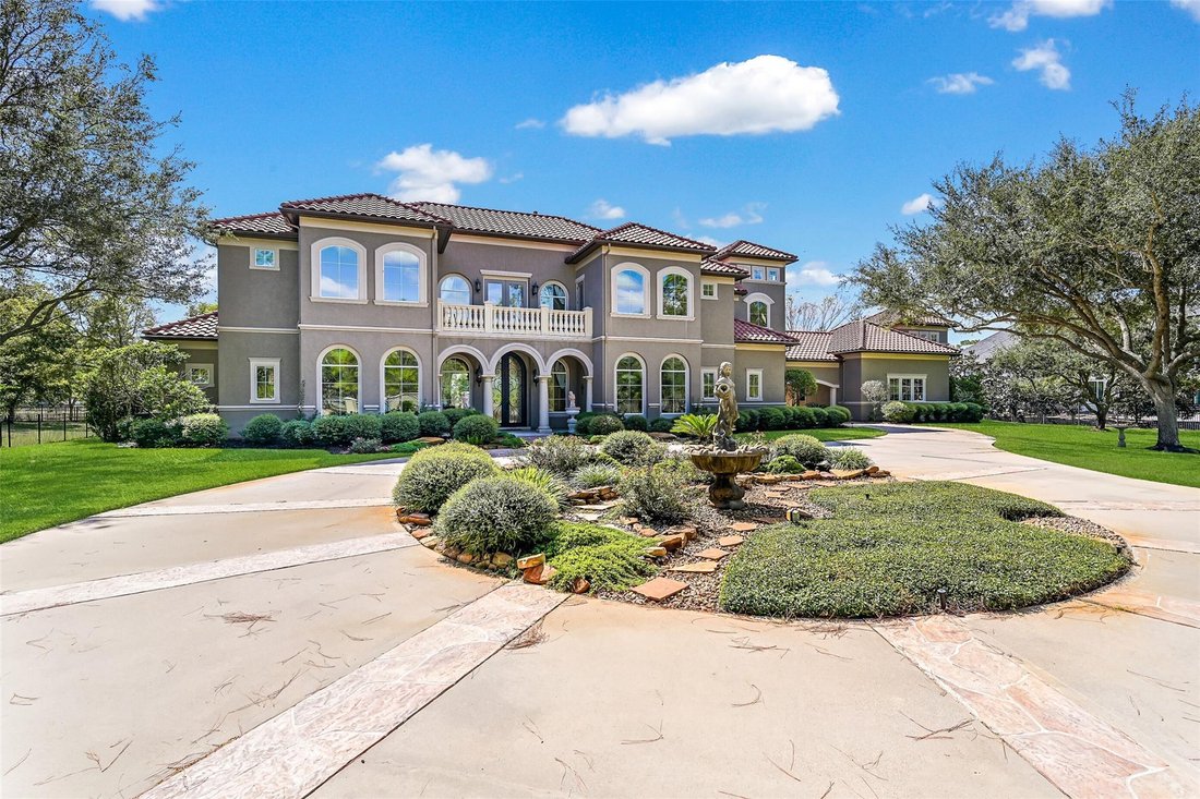 House in Friendswood, Texas, United States 3 - 17855063