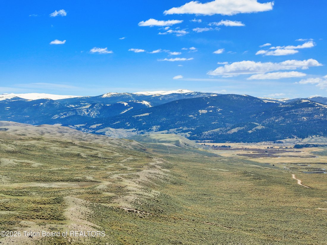 Land in Dubois, Wyoming, United States 5 - 17384360