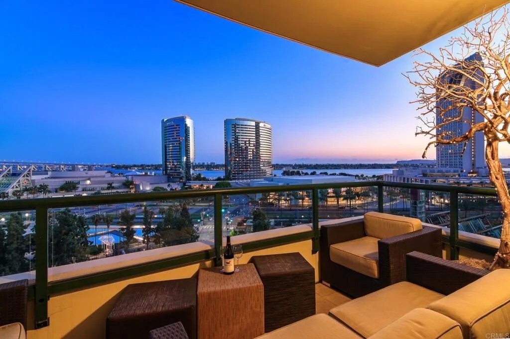 Condo in San Diego, California, United States 4 - 17855367