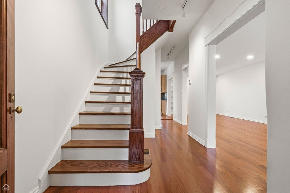 House in Chicago, Illinois, United States 2 - 17855548