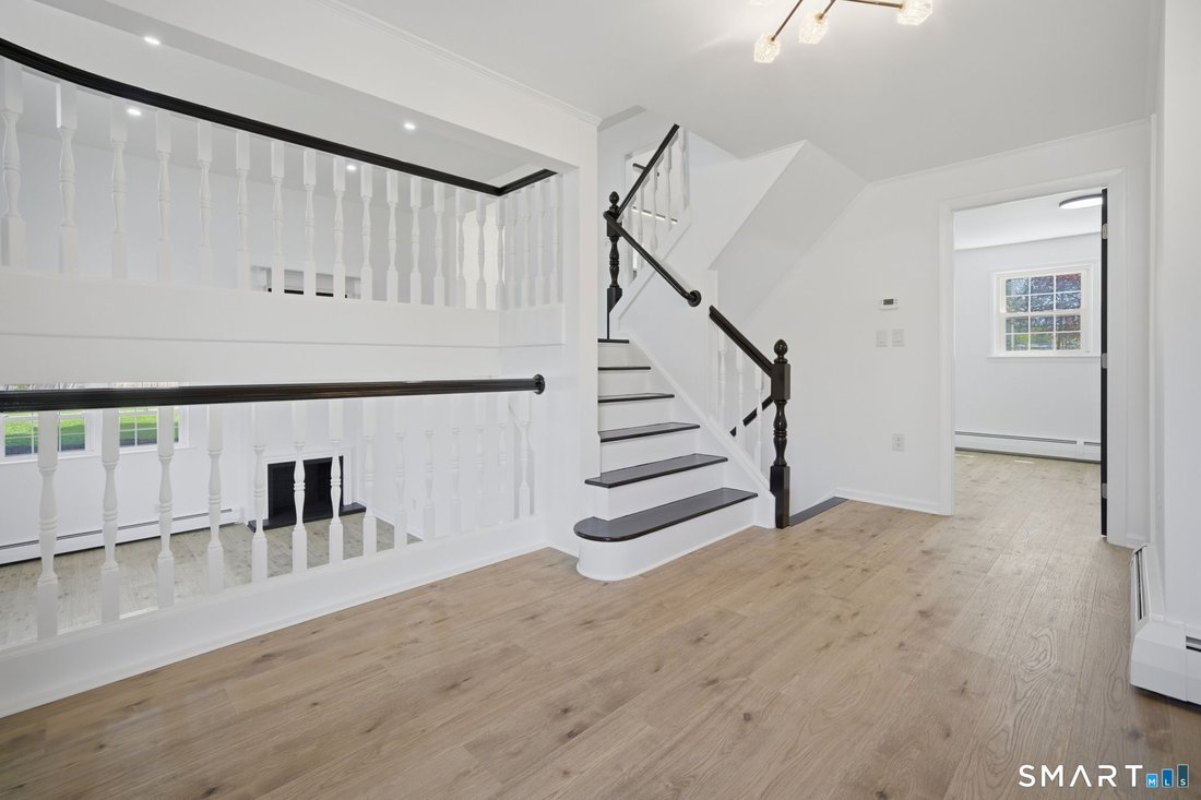 House in Bloomfield, Connecticut, United States 2 - 17855118