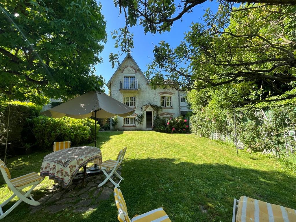 House in Chateau de Vaucresson, Vaucresson, France 1 - 17852554