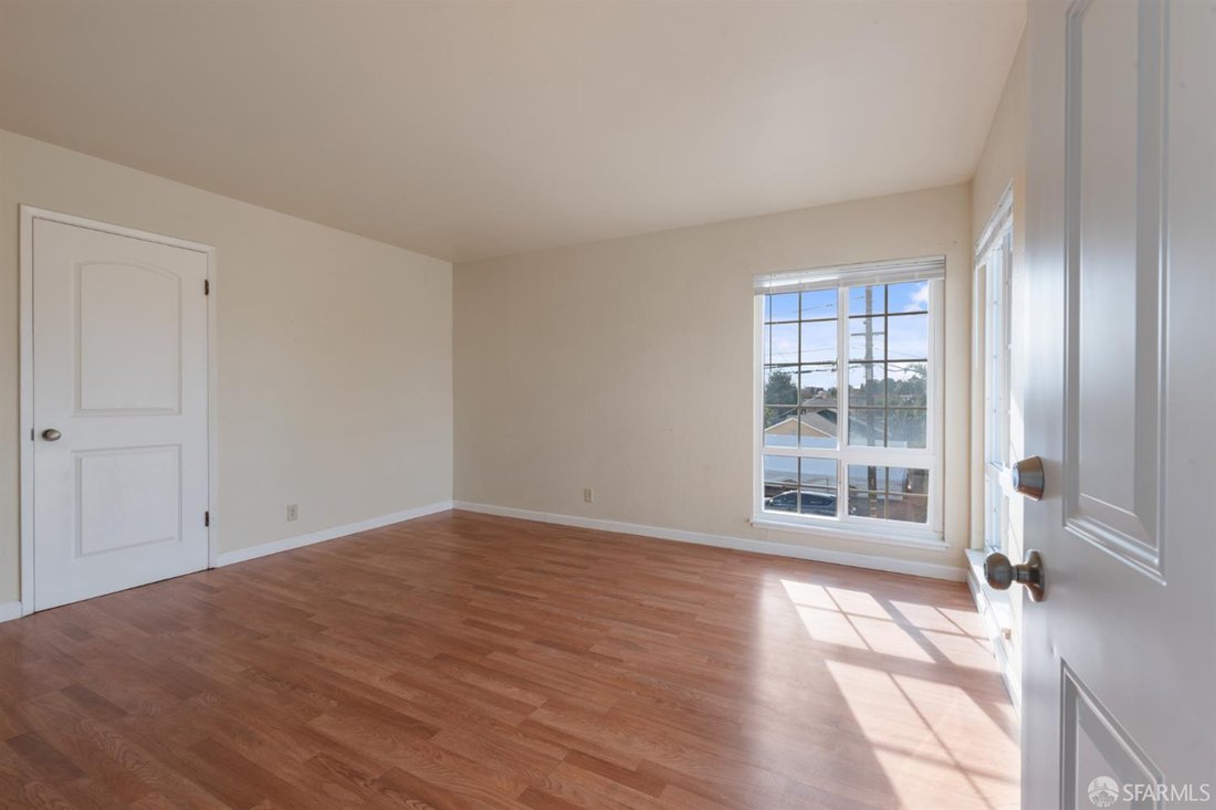 San Leandro, California, United States 3 - 17854282