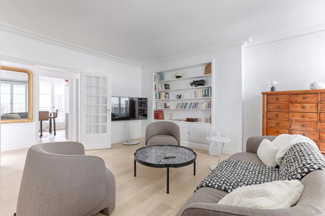 Apartment in Saint Philippe du Roule, Paris 8e Arrondissement, Paris 2 - 17856136