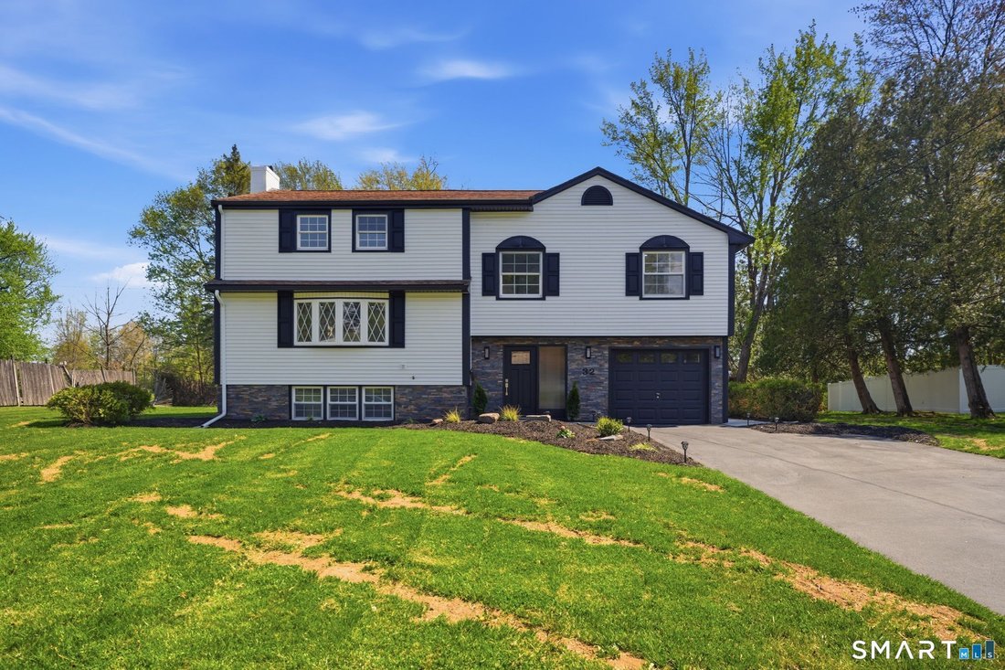 House in Bloomfield, Connecticut, United States 1 - 17855118