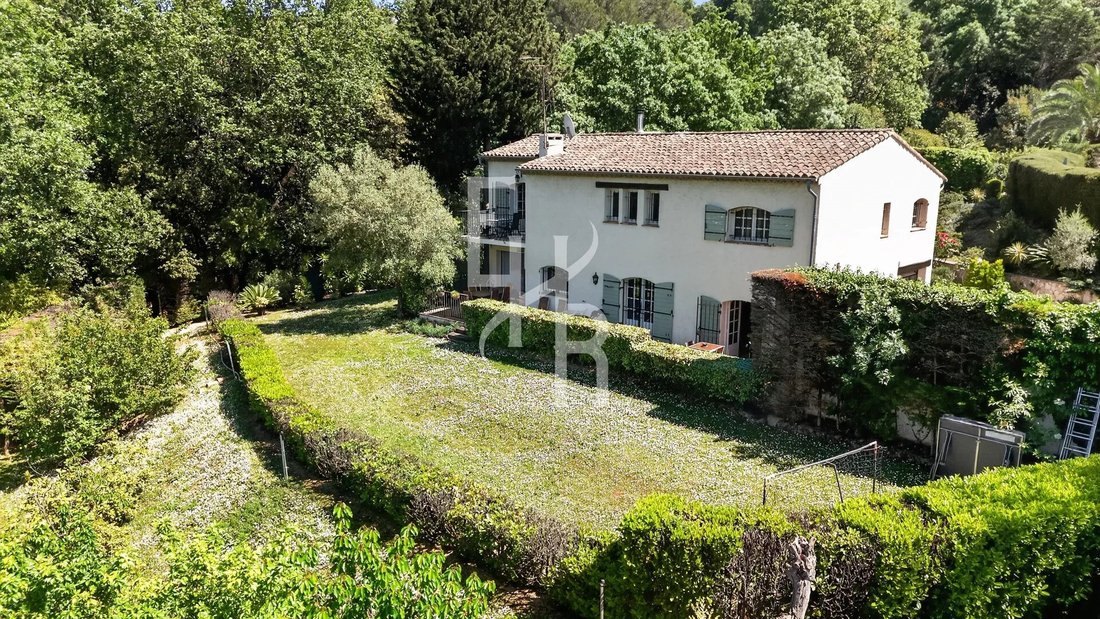 Estate in Mougins, Provence-Alpes-Côte d'Azur, France 1 - 17851757