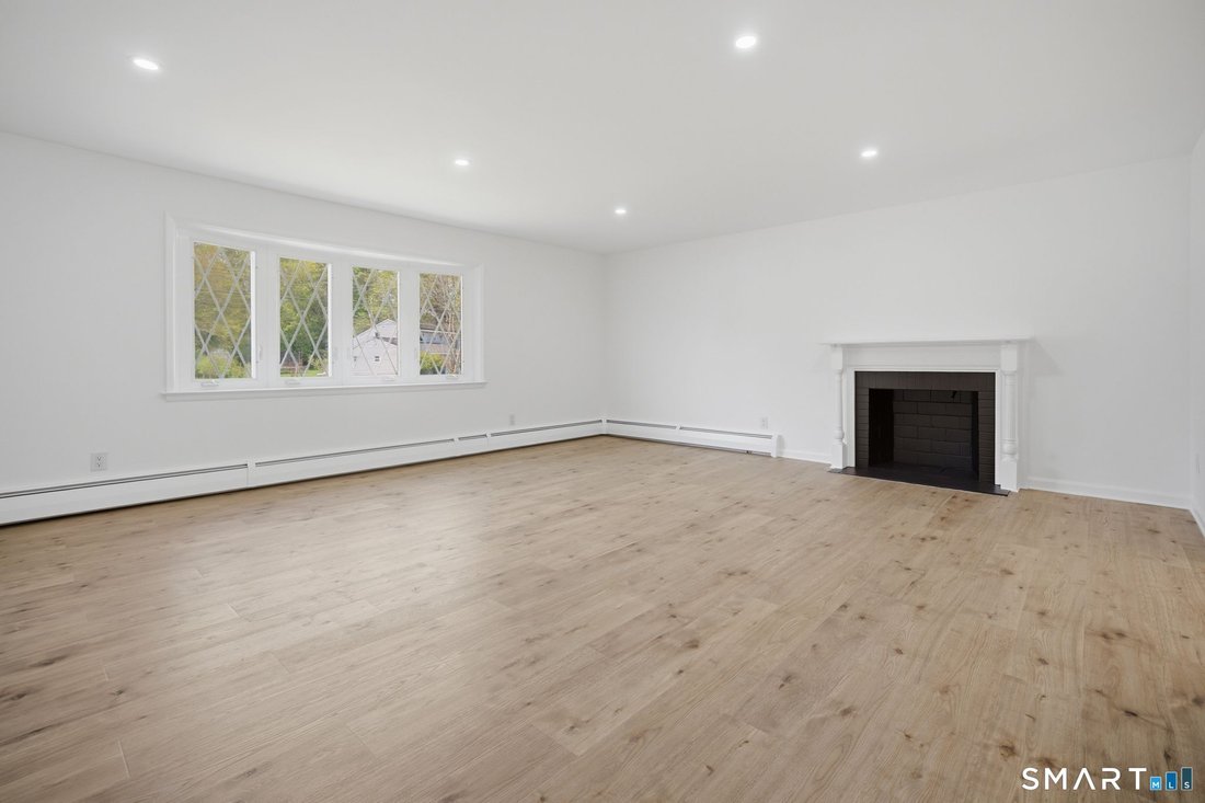 House in Bloomfield, Connecticut, United States 5 - 17855118