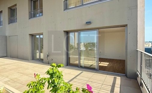 Penthouse in Saint Jean-Belcier-Carle Vernet-Albert 1er, Bordeaux, France 1