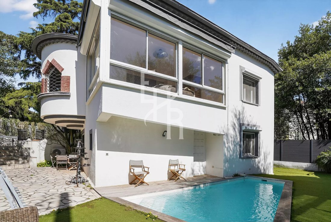 Villa in Cannes, Provence-Alpes-Côte d'Azur, France 2 - 17851735