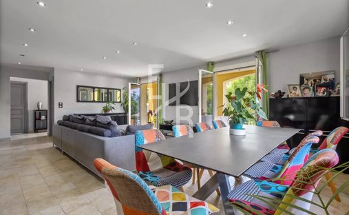 Villa in Les Impiniers-Font de Cine-Vaucontrade, Vallauris, France 1