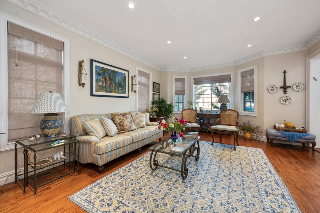 House in Atlantic Beach, New York, United States 5 - 17855987