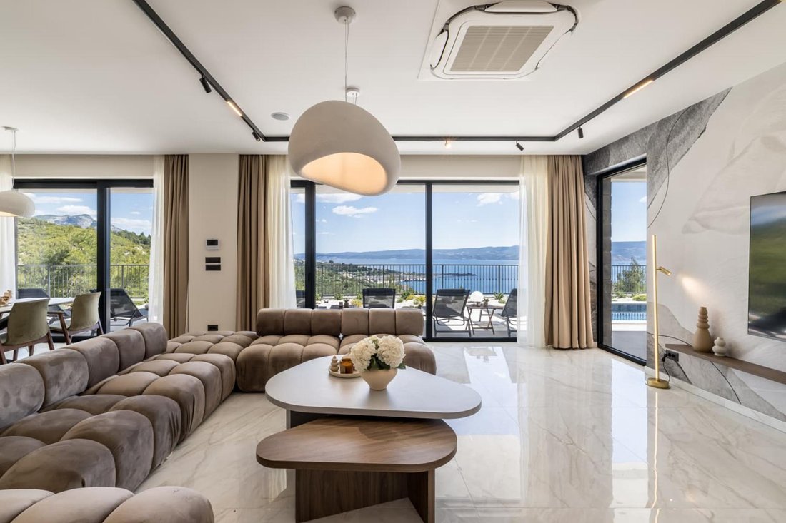 Villa in Dugi Rat, Split-Dalmatia County, Croatia 2 - 13566137