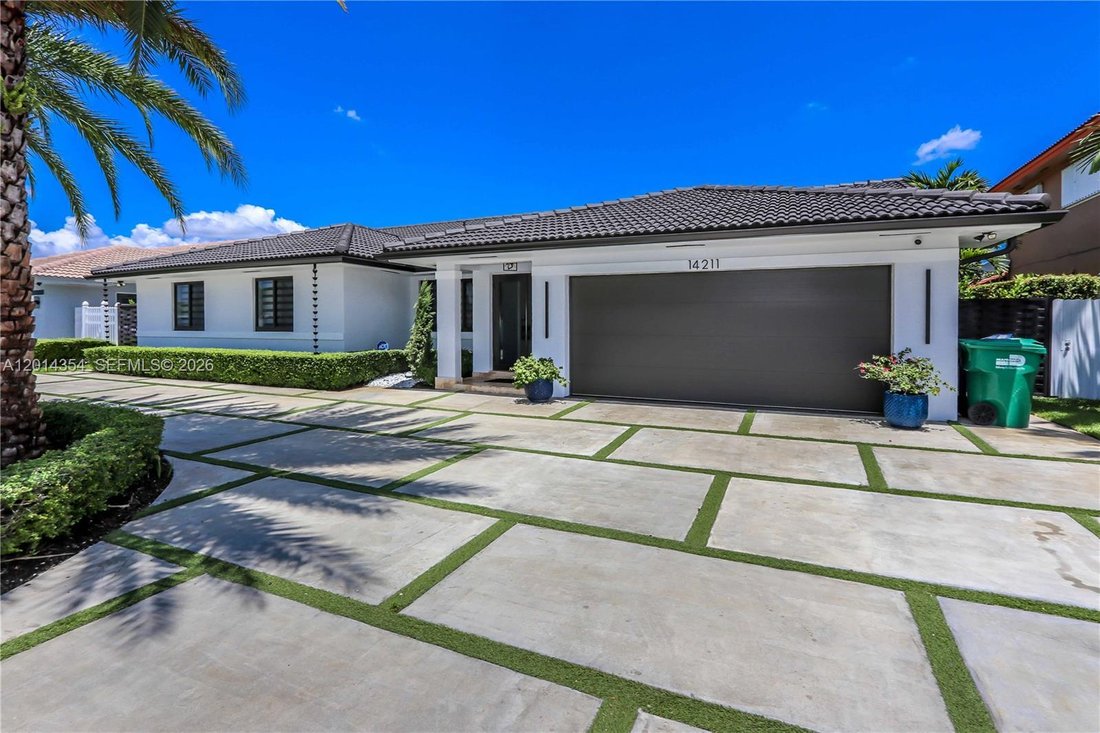 House in Miami, Florida, United States 3 - 17855211