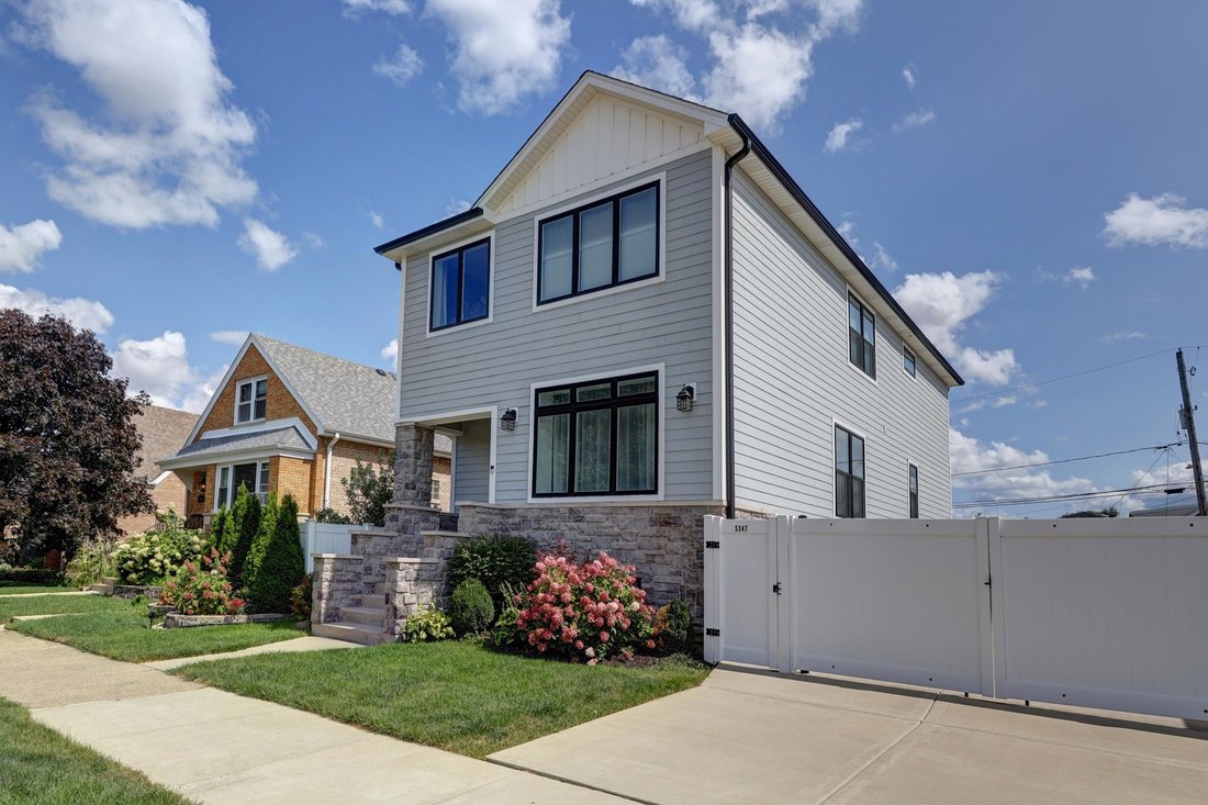 House in Chicago, Illinois, United States 2 - 17852207