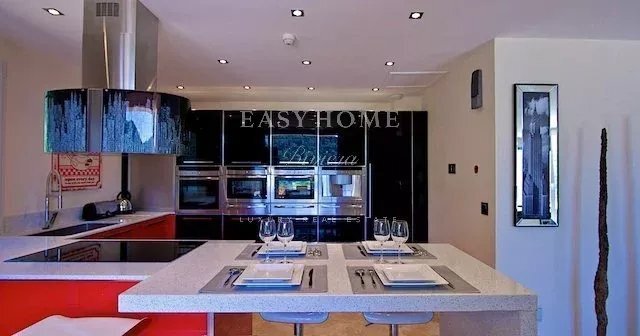 House in Grasse, Provence-Alpes-Côte d'Azur, France 3 - 11942778
