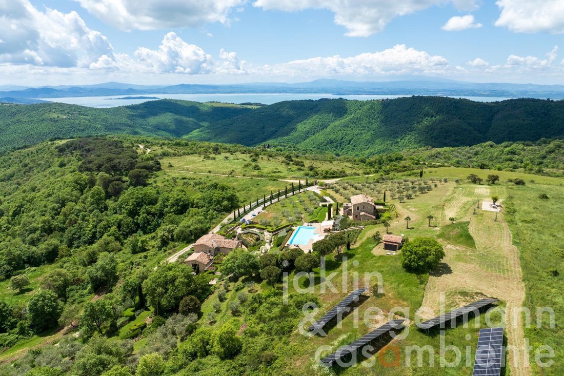Estate in Lisciano Niccone, Umbria, Italy 2 - 17851603