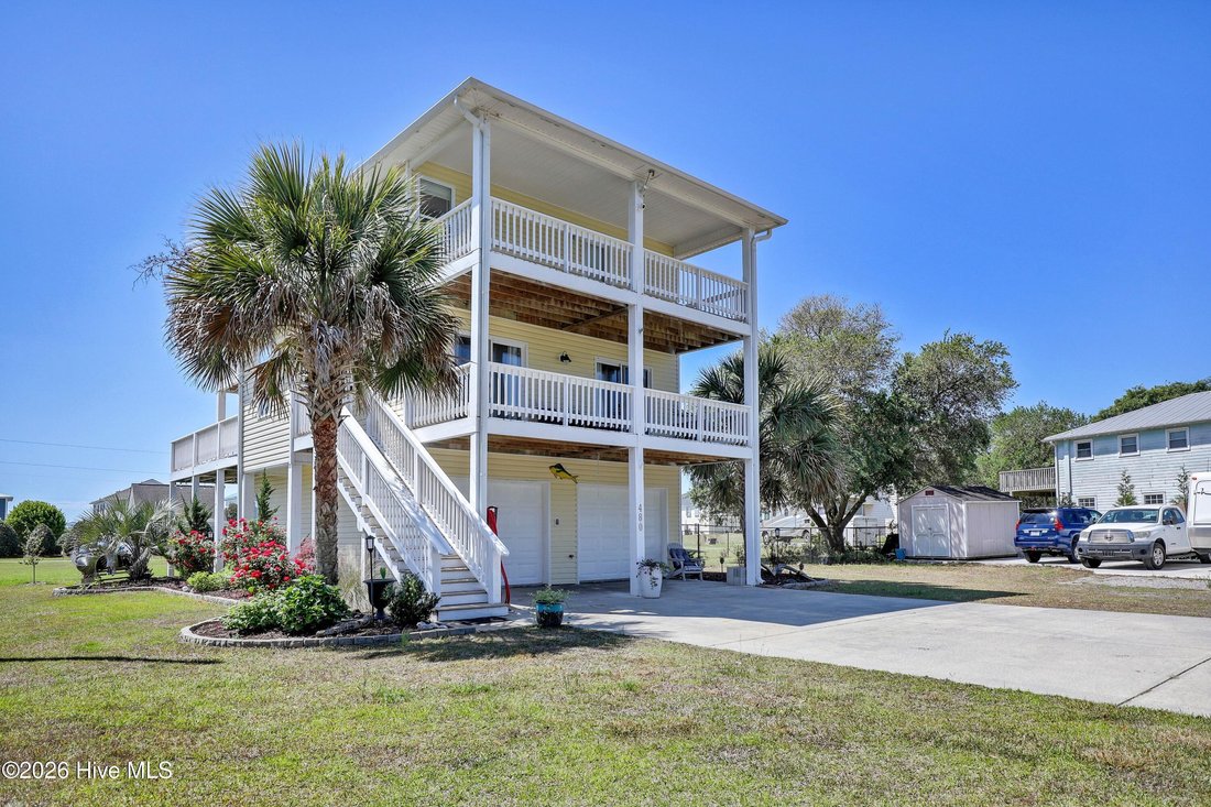 House in North Topsail Beach, North Carolina, United States 1 - 17854576