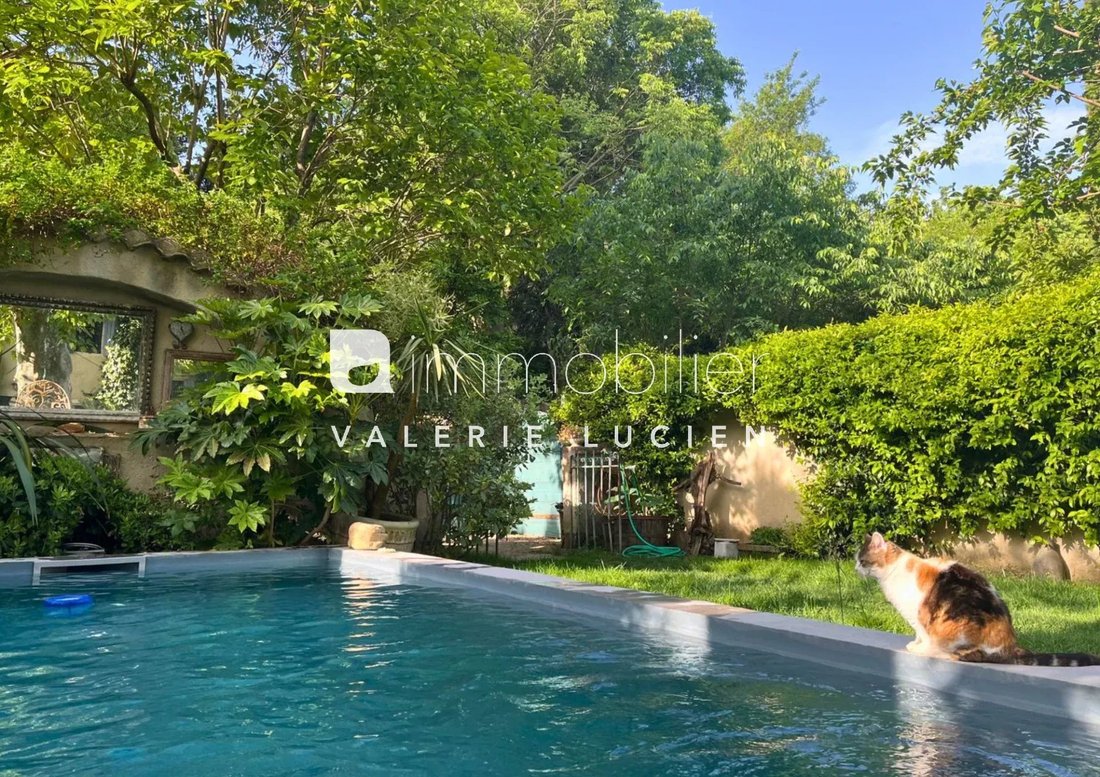 Country House in Saint-Rémy-de-Provence, Provence-Alpes-Côte d'Azur, France 2 - 17853057