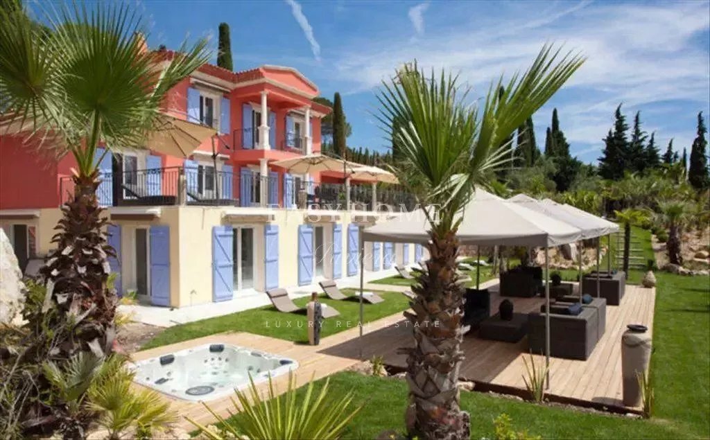 House in Grasse, Provence-Alpes-Côte d'Azur, France 1 - 11941393