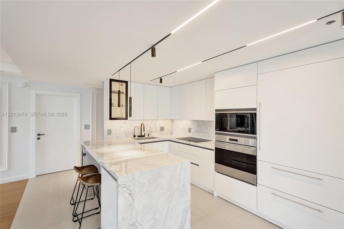 Condo in Bal Harbour, Florida, United States 1 - 17851771