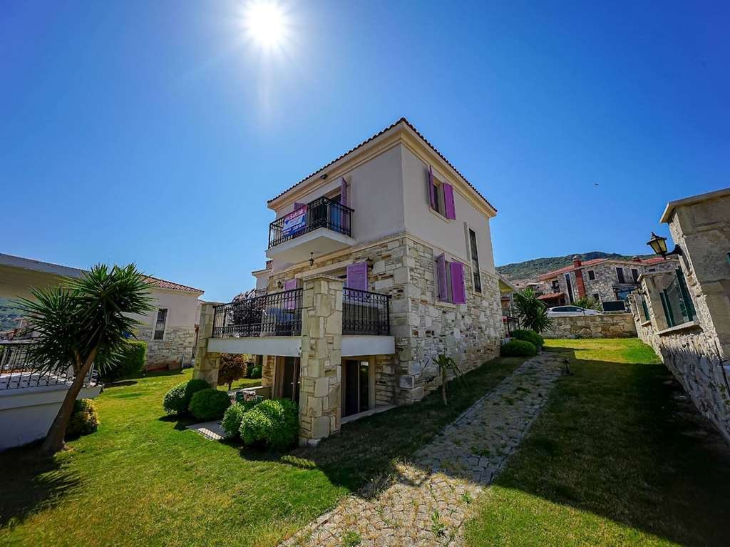 İzmir, İzmir, Turkey 1 - 17852885