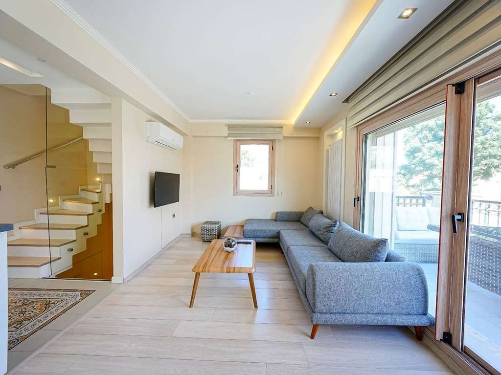 İzmir, İzmir, Turkey 4 - 17852885