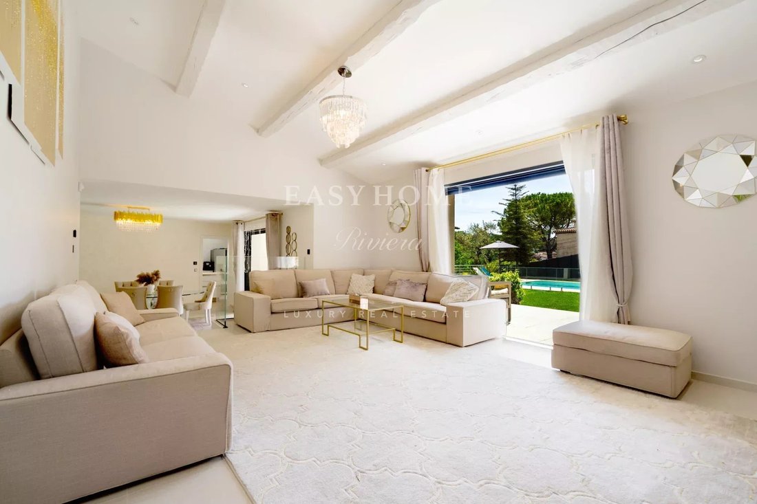 Villa in Mougins, Provence-Alpes-Côte d'Azur, France 2 - 17851634