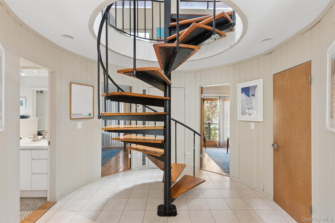 House in Yaphank, New York, United States 3 - 17764598