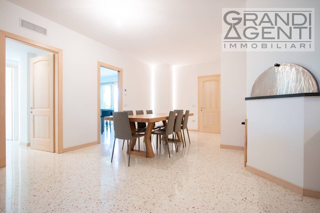 Villa in Negrar di Valpolicella, Veneto, Italy 4 - 17857092