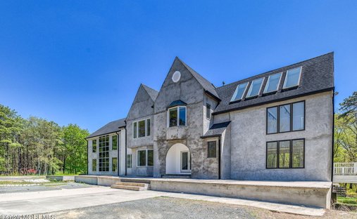 House in Freehold Township, New Jersey, United States 1