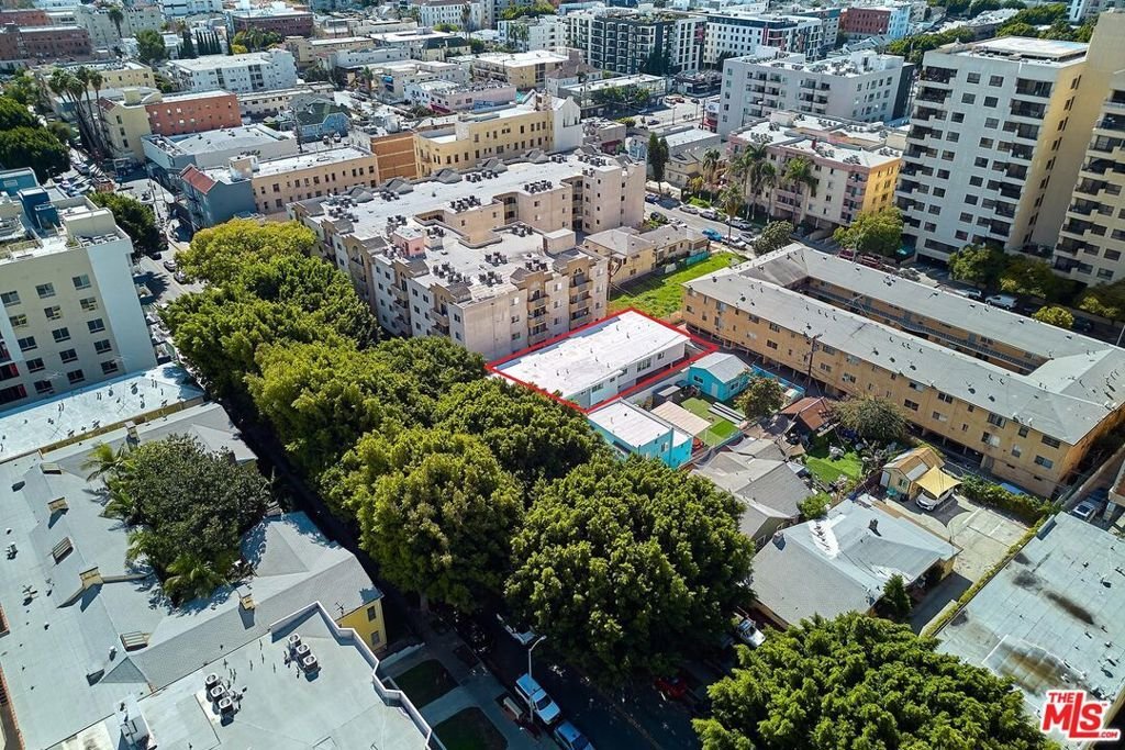 Los Angeles, California, United States 5 - 17854804