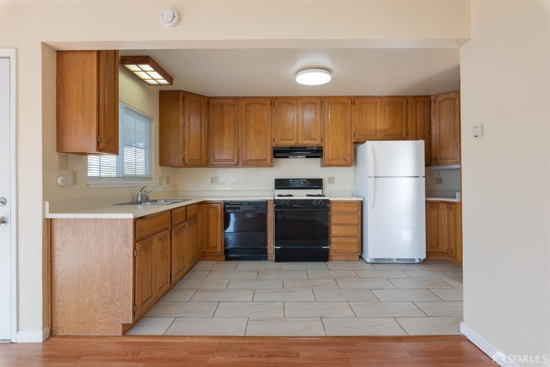 San Leandro, California, United States 4 - 17854282