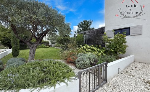 Villa in Secteur Ouest, Pernes-les-Fontaines, France 1