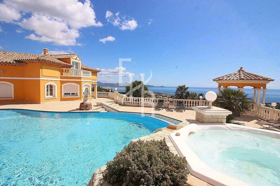 Villa in Ecarts, Roquebrune-sur-Argens, France 3 - 17851493