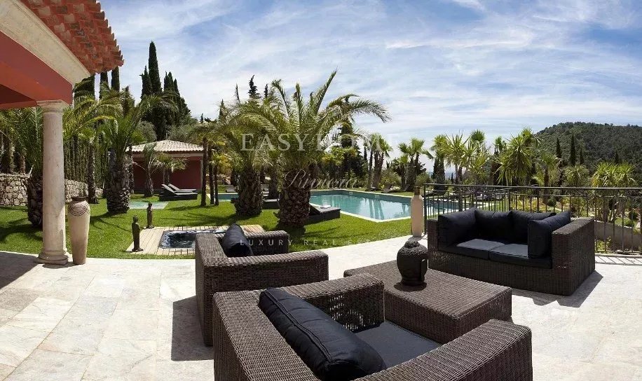 House in Grasse, Provence-Alpes-Côte d'Azur, France 2 - 11942830