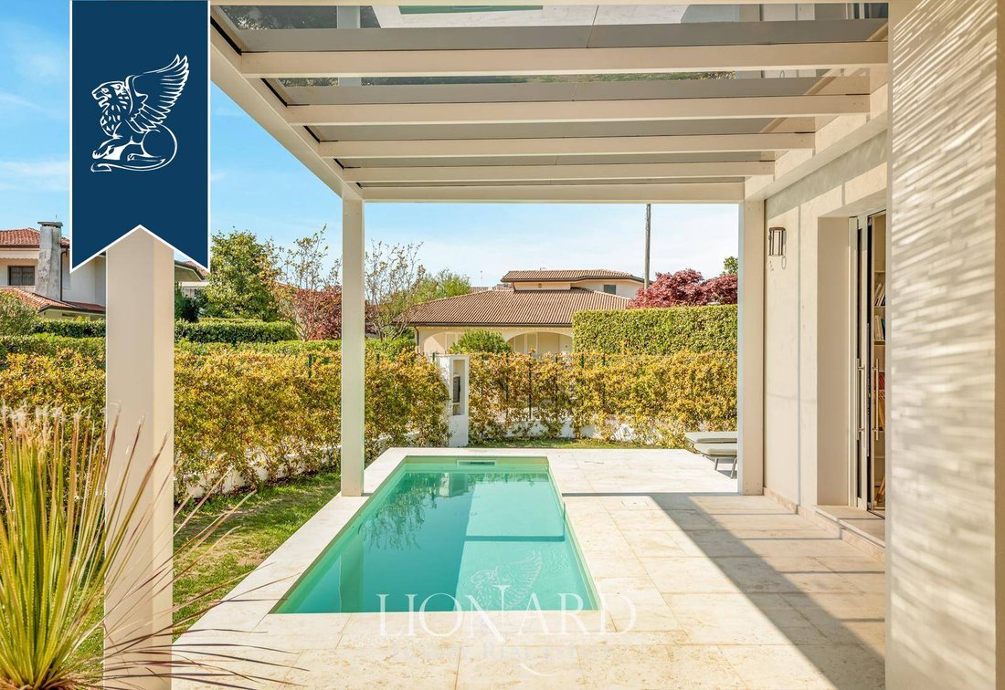 Villa in Caranna-Vaiana, Forte dei Marmi, Tuscany 5 - 17856474