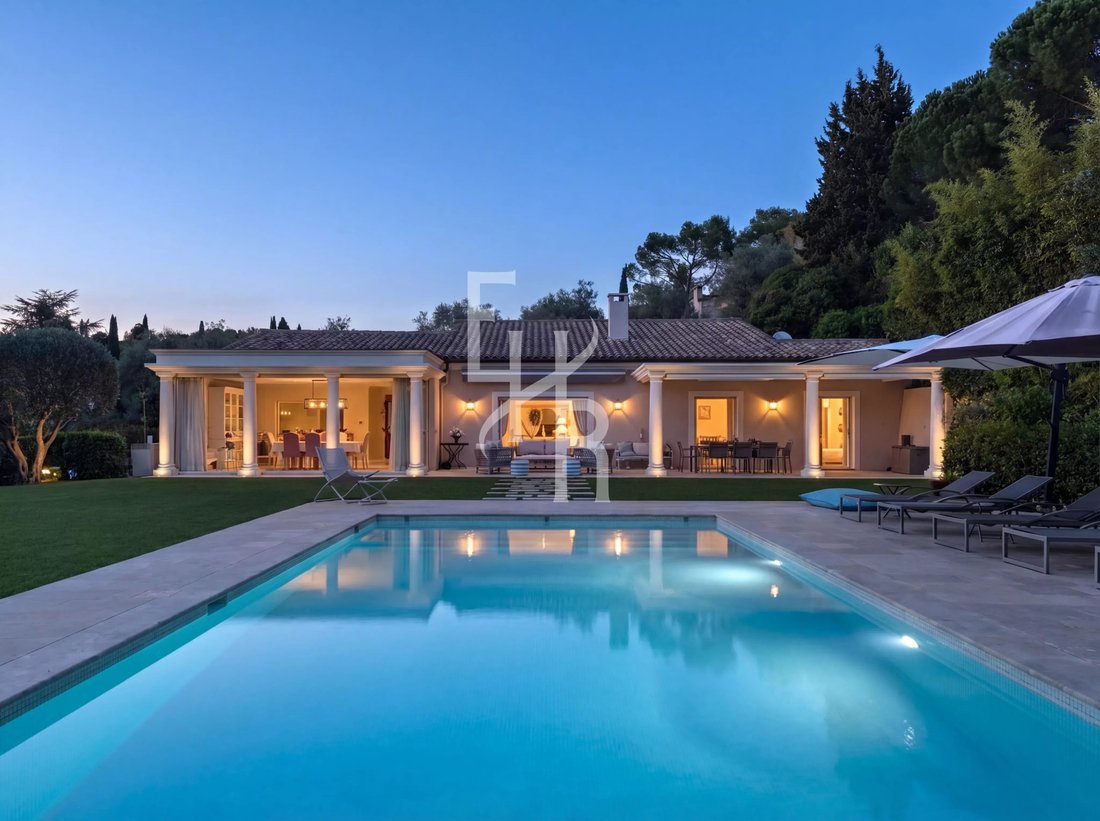 House in Mougins, Provence-Alpes-Côte d'Azur, France 1 - 17851749