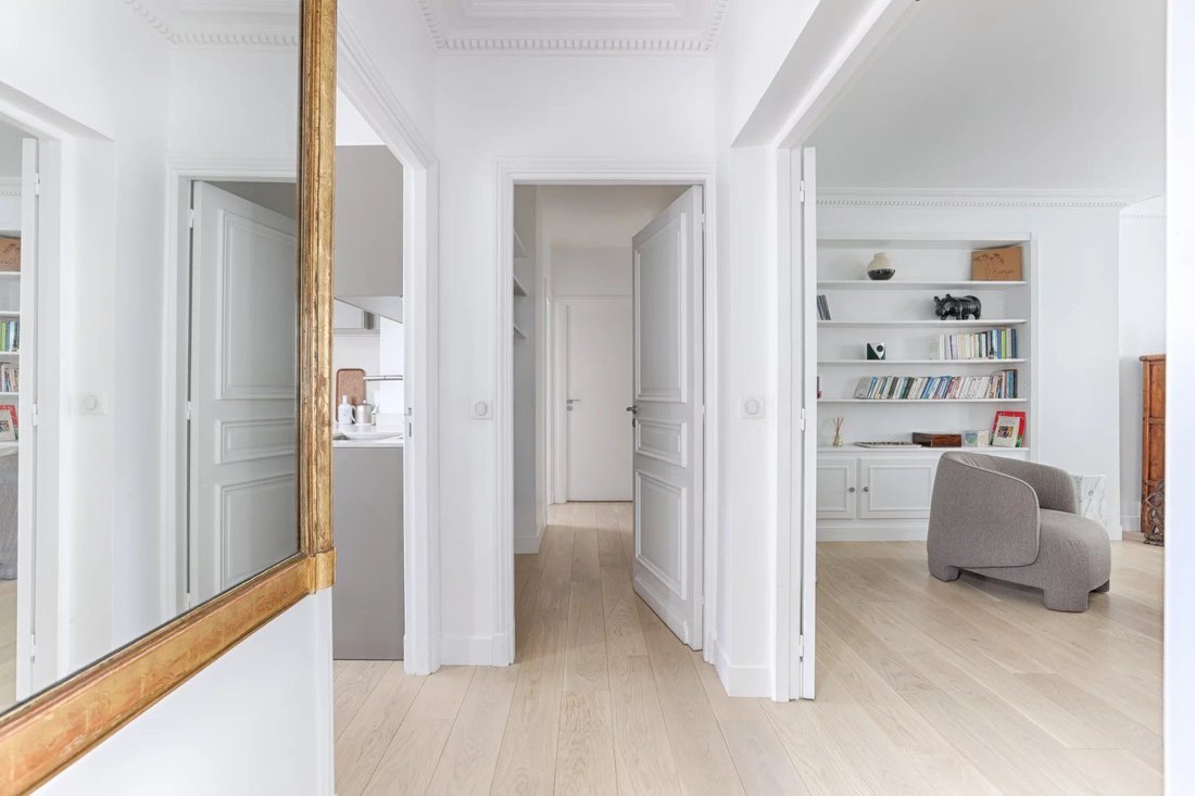 Apartment in Saint Philippe du Roule, Paris 8e Arrondissement, Paris 4 - 17856136