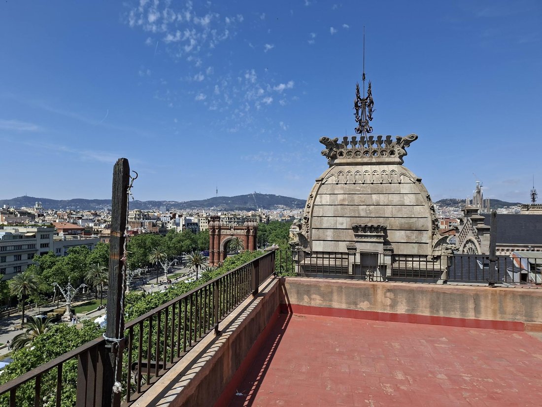 Apartment in Ciutat Vella, Barcelona, Spain 2 - 17852947