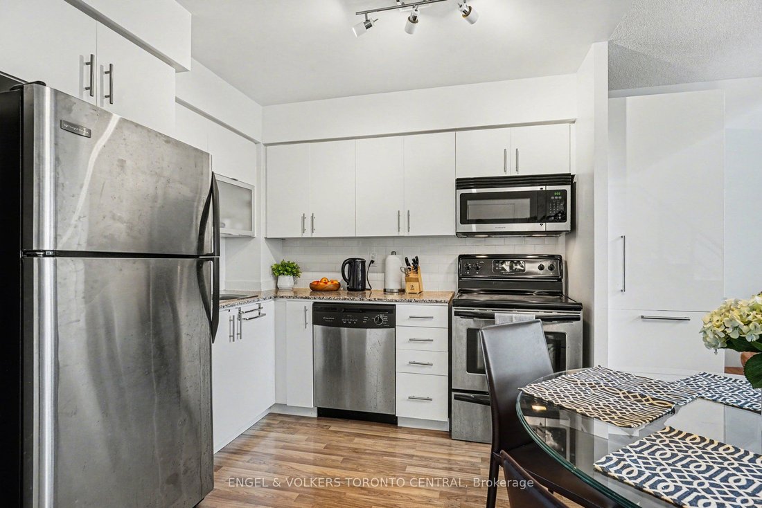 Condo in Toronto, Ontario, Canada 5 - 17855855