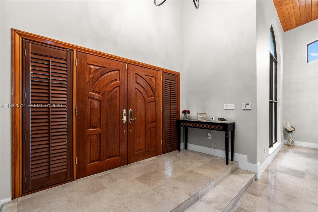 House in Hialeah, Florida, United States 3 - 17855188