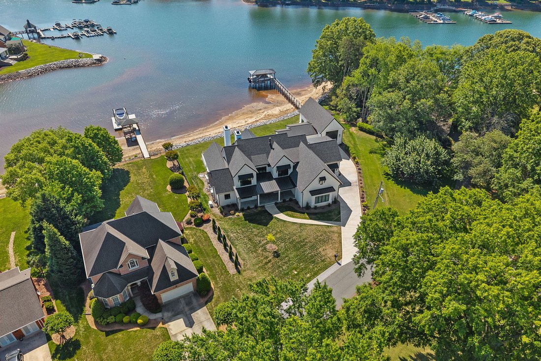 House in Cornelius, North Carolina, United States 2 - 17857020
