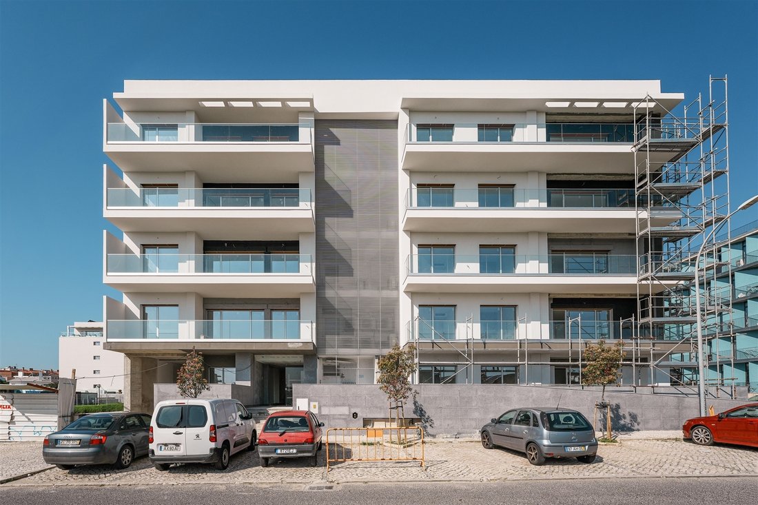 Apartment in Carcavelos e Parede, Lisbon, Portugal 1 - 17856320