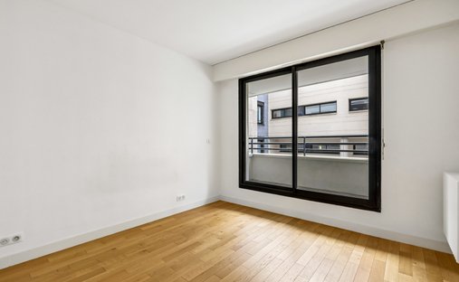 Apartment in Buttes Chaumont, Paris 19e Arrondissement, Paris 1